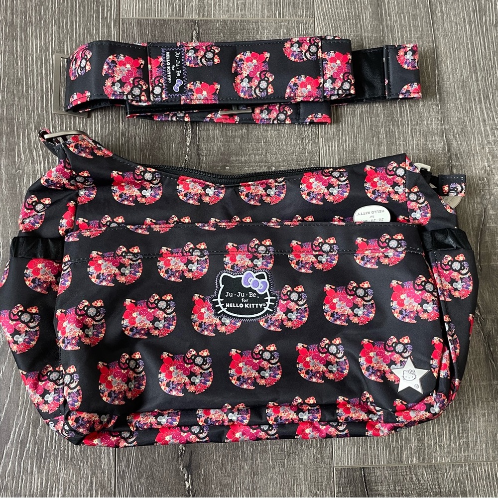Ju-ju-be x Hello Kitty Hello Perky Hobobe (Used)